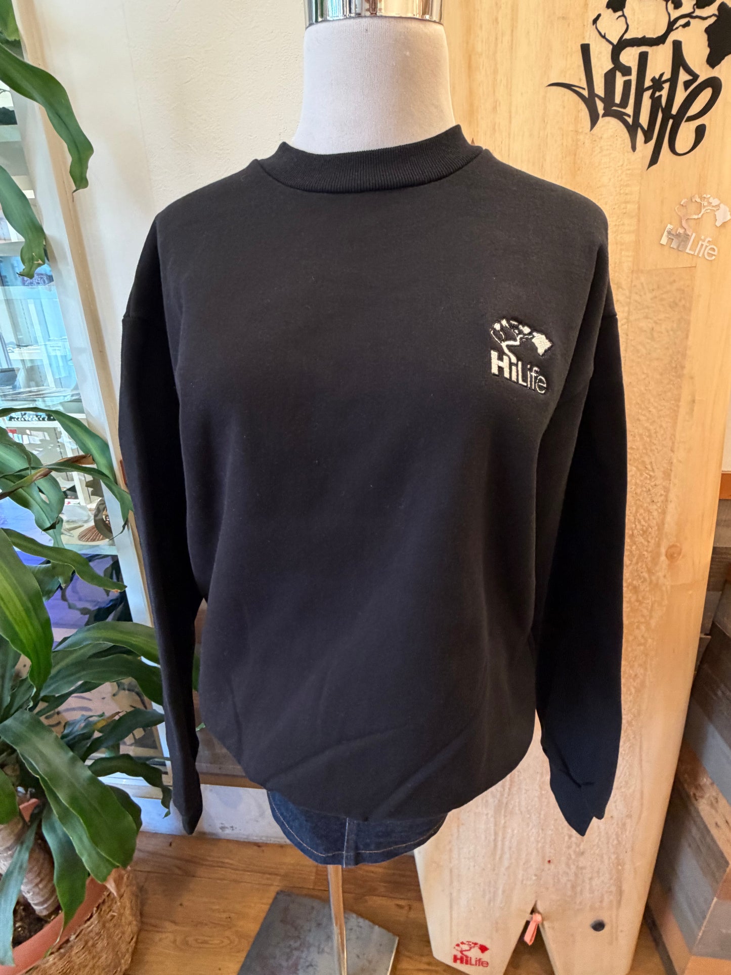 Basic Logo Magnum Crewneck Sweatshirt